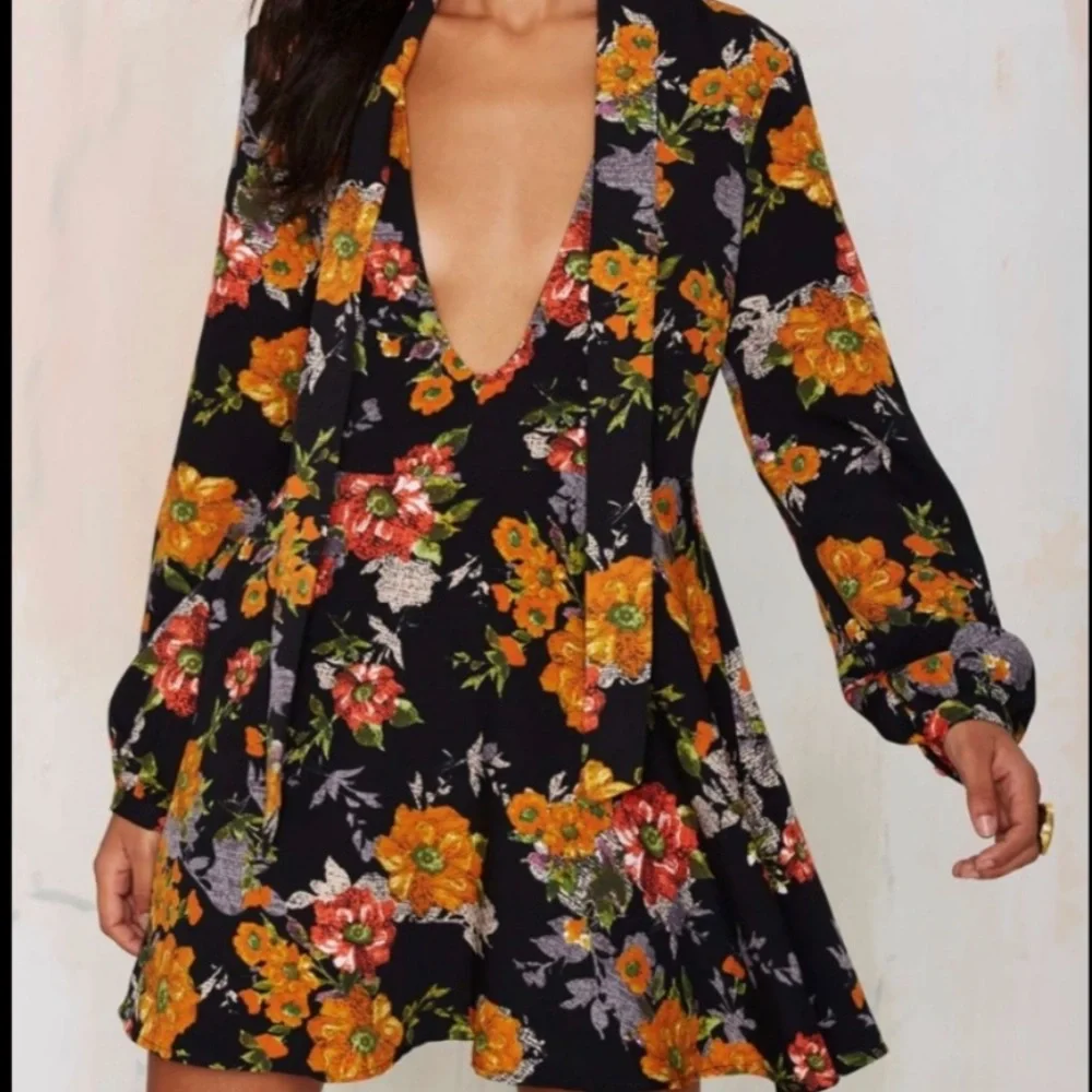Nasty Gal Glamorous Floral Long Sleeve Mini Dress - Picture 4 of 8